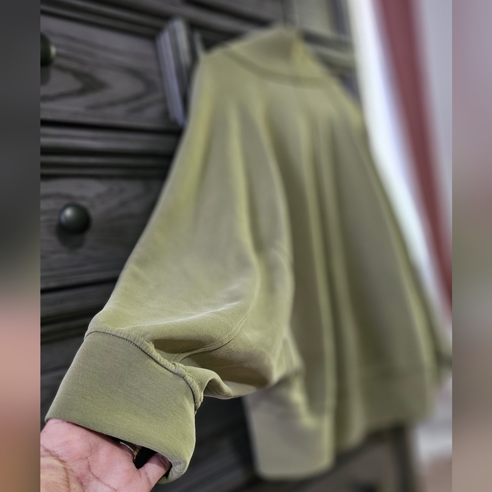 Lululemon Softstreme wrap - Picture 14 of 16